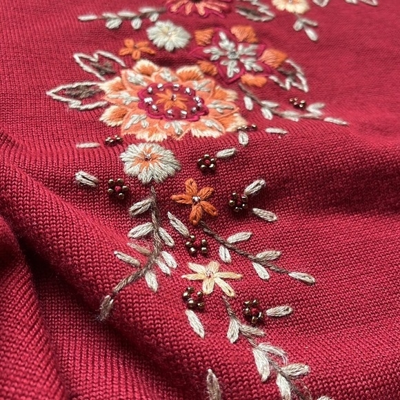 90s Vintage Embroidered Floral Fall Sweater with beaded detailing, Size: 2X - Picture 4 of 17